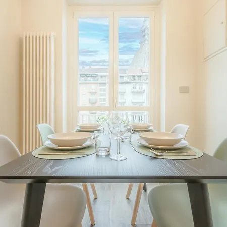 Vista Mole, Centro A 15 Min - Luxury & Fast Wifi Apartament Turyn